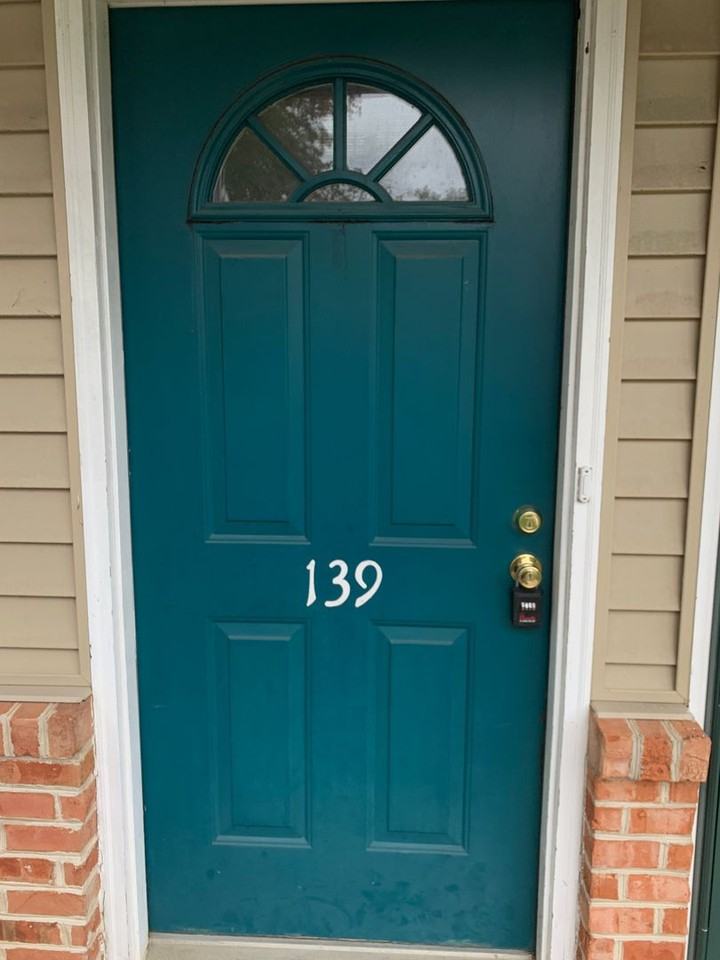 139 Primrose Ln - Photo 2 of 16
