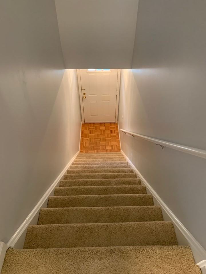 139 Primrose Ln - Photo 3 of 16