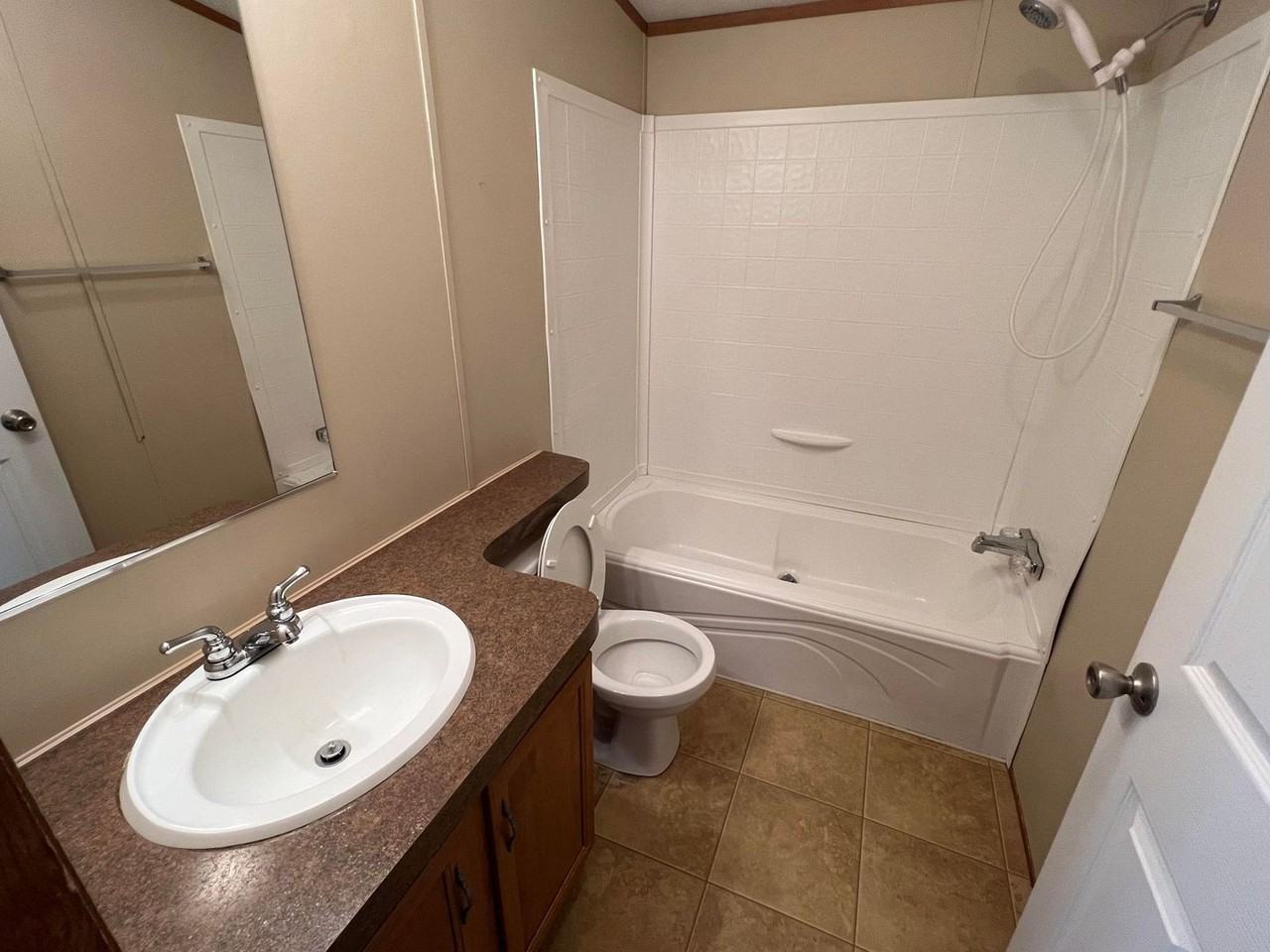 105 Golf Course Rd - Photo 3 of 5