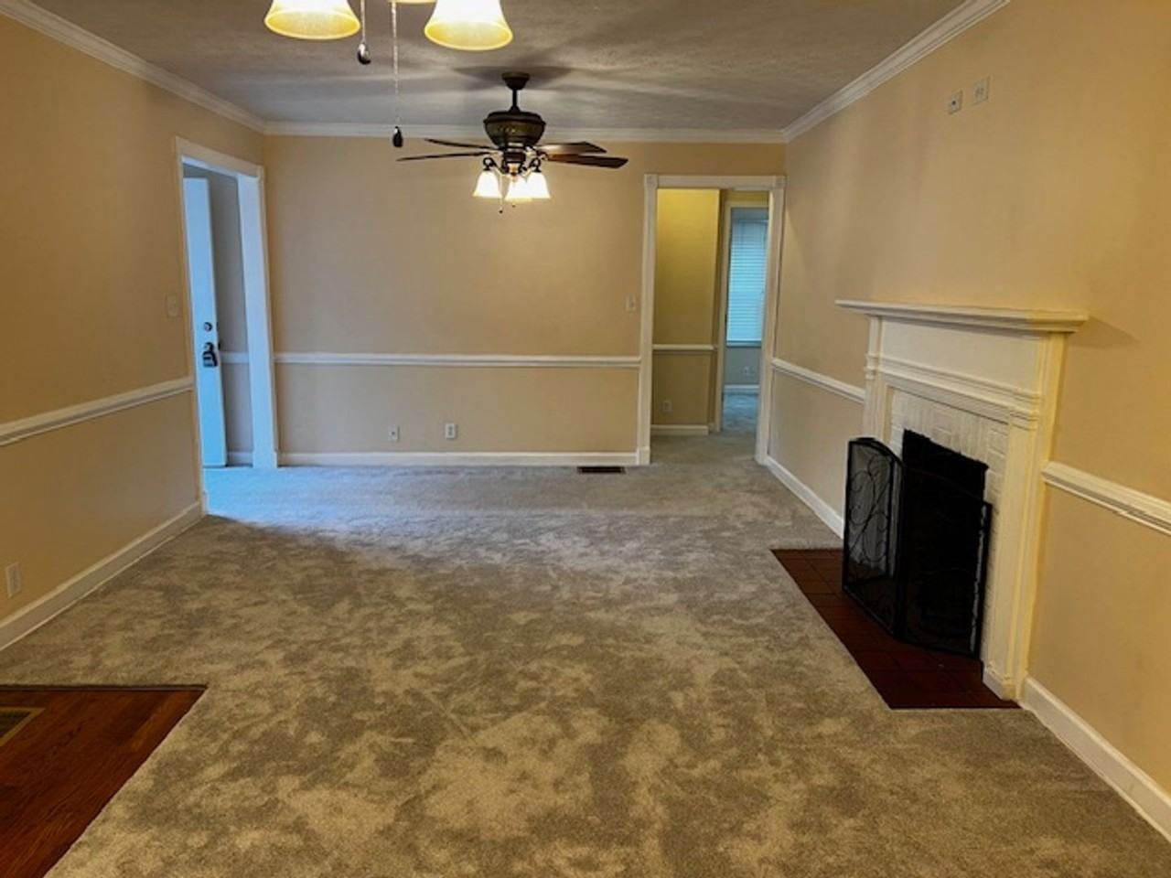 808 Ray Ave - Photo 3 of 12