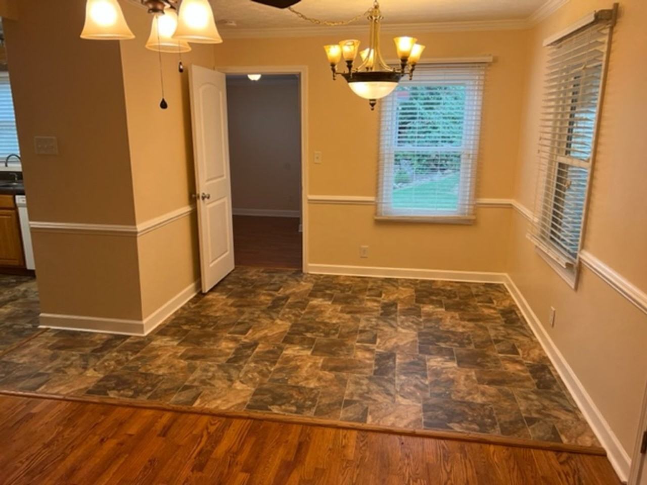 808 Ray Ave - Photo 5 of 12