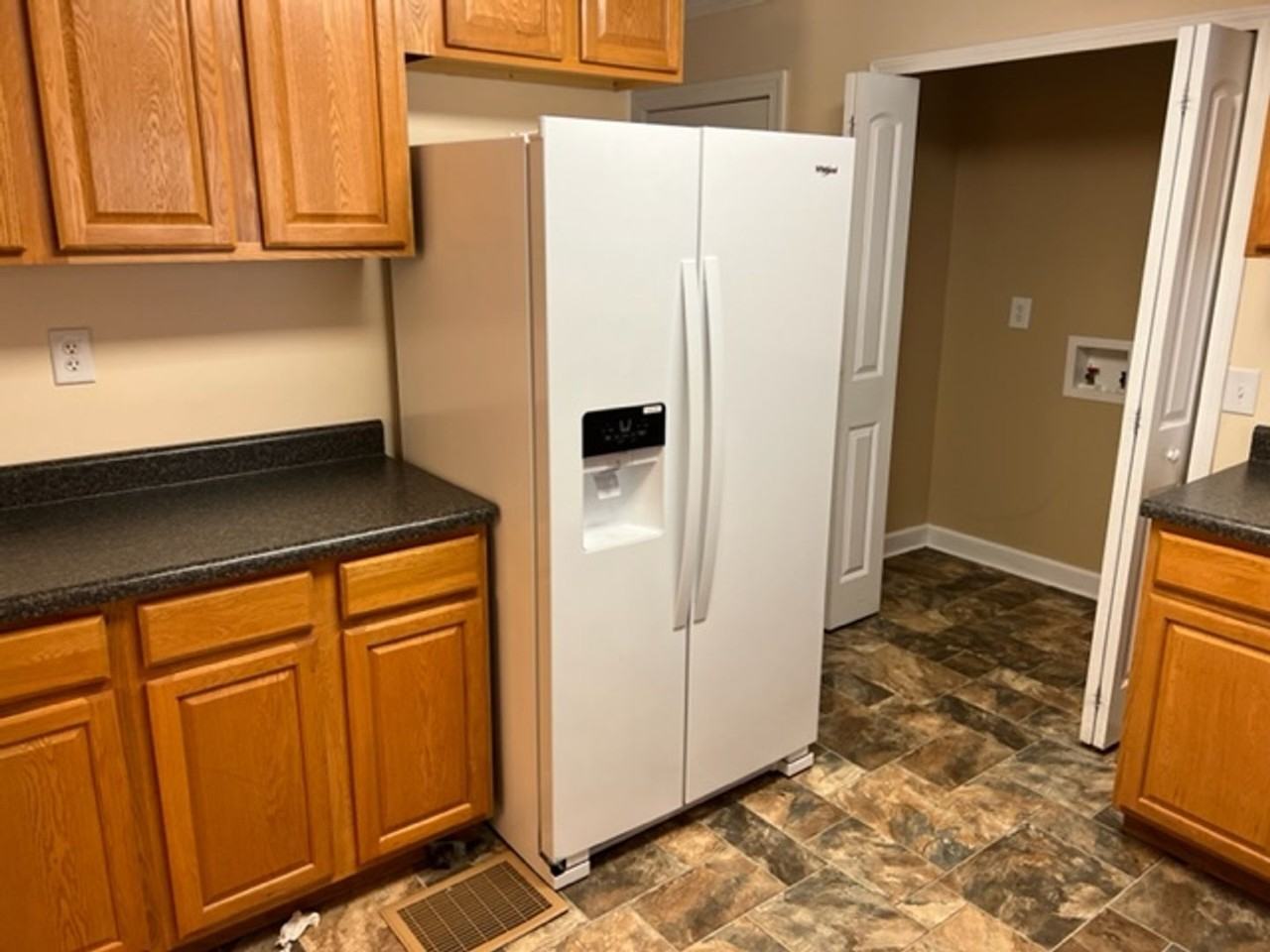 808 Ray Ave - Photo 7 of 12