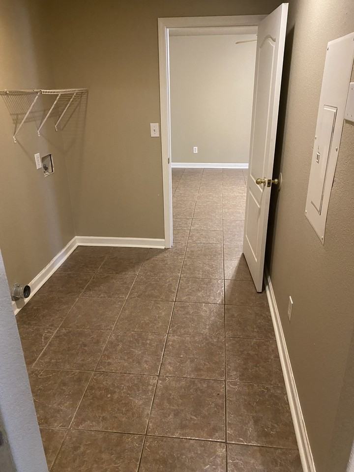 147 Bledsoe Cir #147C - Photo 6 of 7