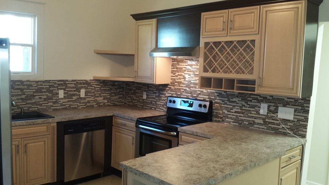 1504 Richardson St - Photo 5 of 25