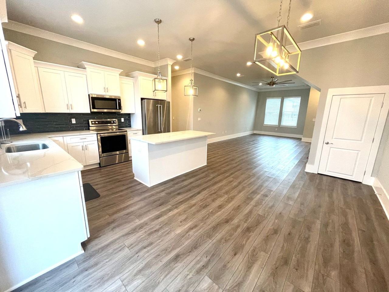 995 Airport Rd #16 - Photo 4 of 25