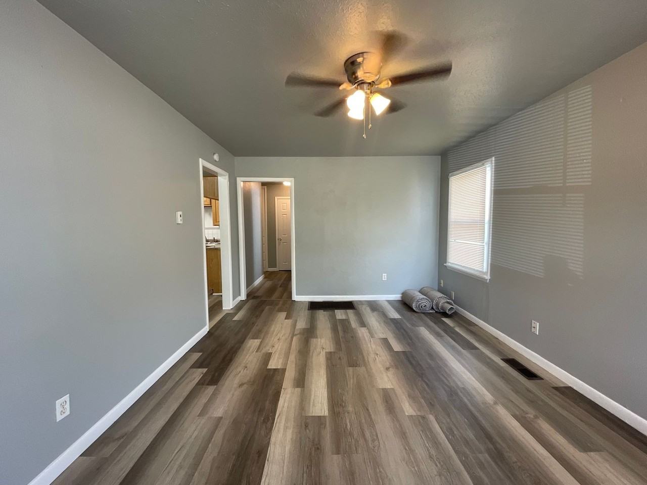 3433 Nw 27th St - Photo 5 of 18