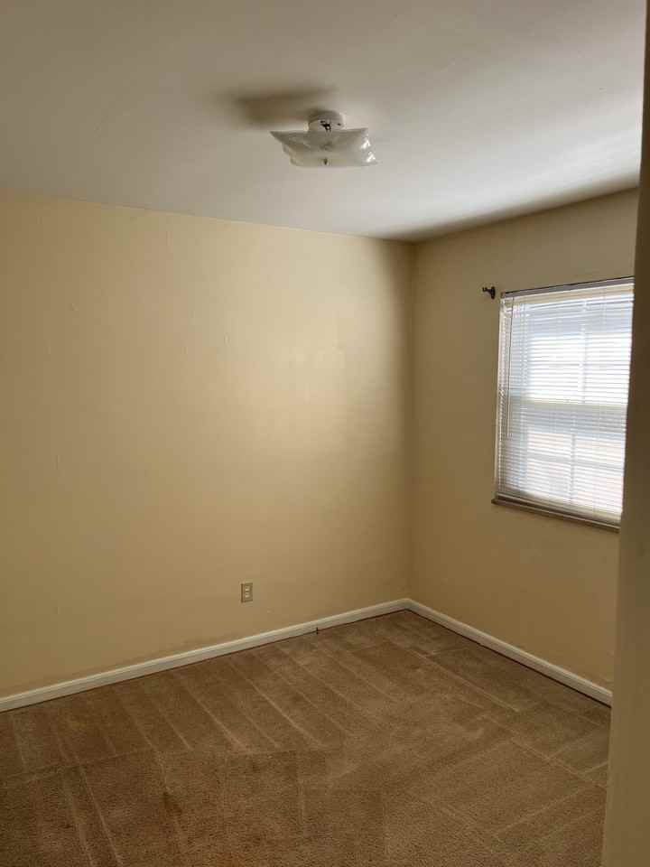 1143 S Cassingham Rd #D - Photo 3 of 6