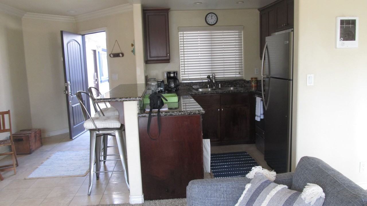 124 Elder Ave - Photo 3 of 11