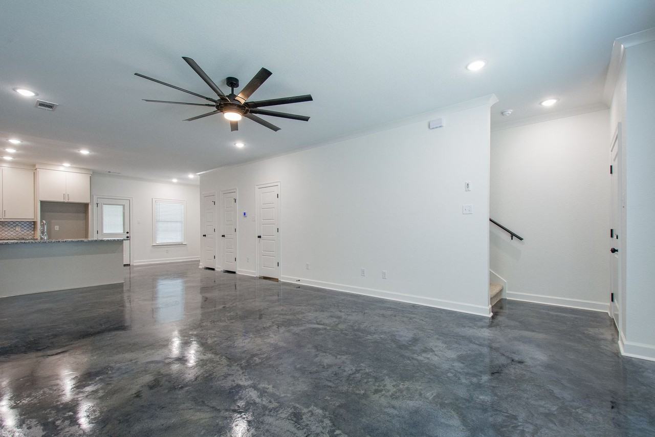 20 Timber Ridge Dr #20 - Photo 2 of 25