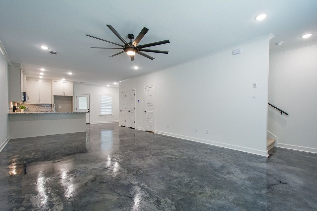 20 Timber Ridge Dr #20 - Photo 3 of 25