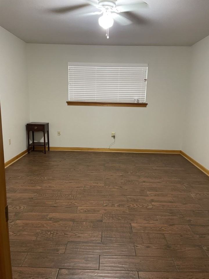 2221 77th Ave - Photo 7 of 19
