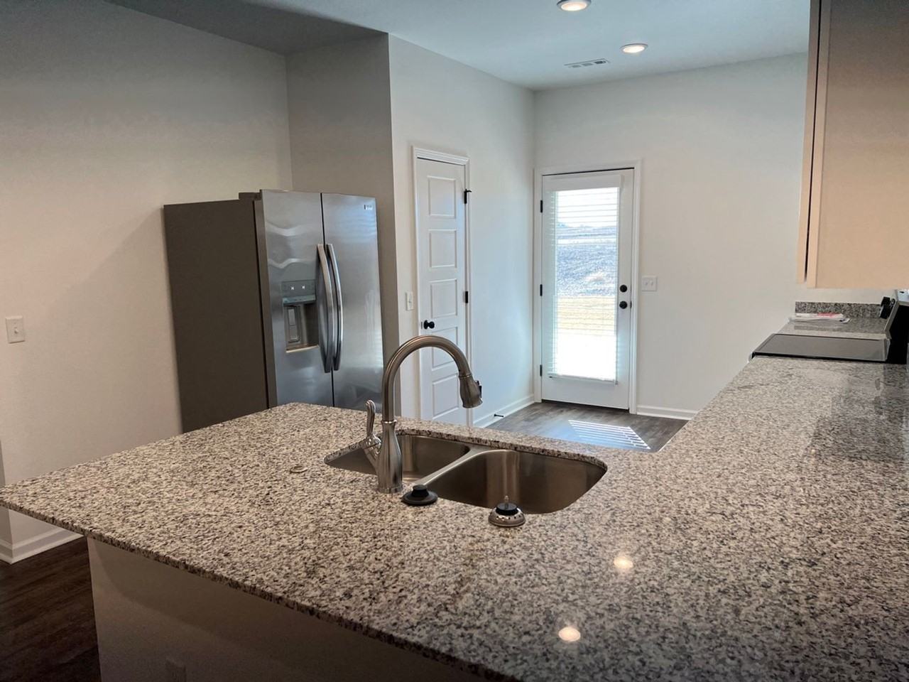 400 Alex Jordan Dr - Photo 7 of 30