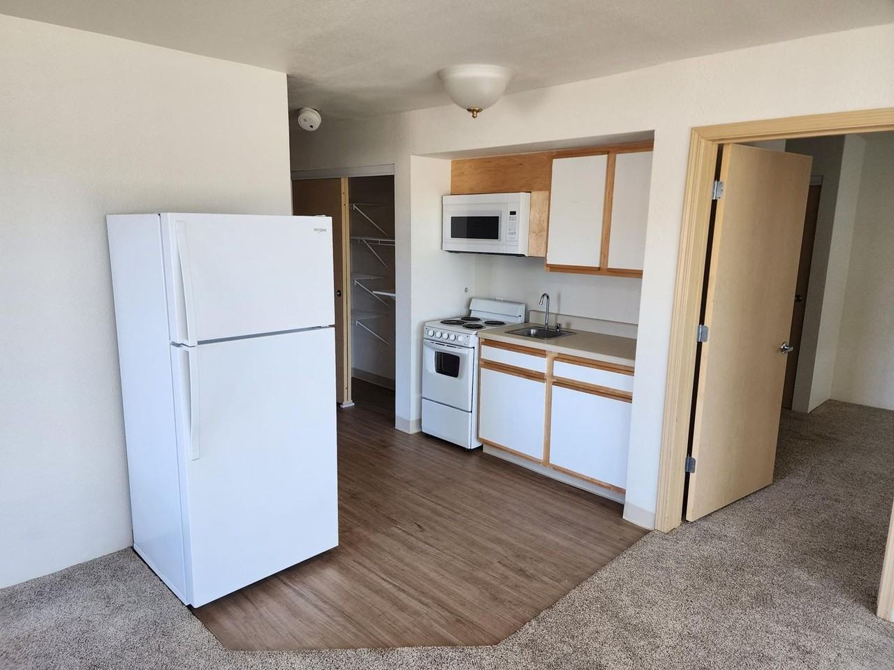Paradise Boutique Apartments - Photo 7 of 19