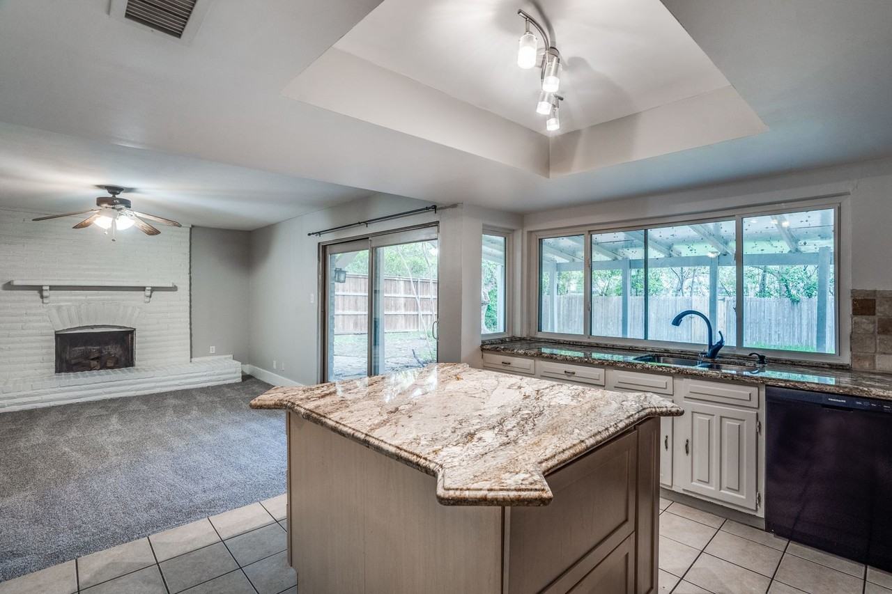 902 Firestone Ln - Photo 3 of 25