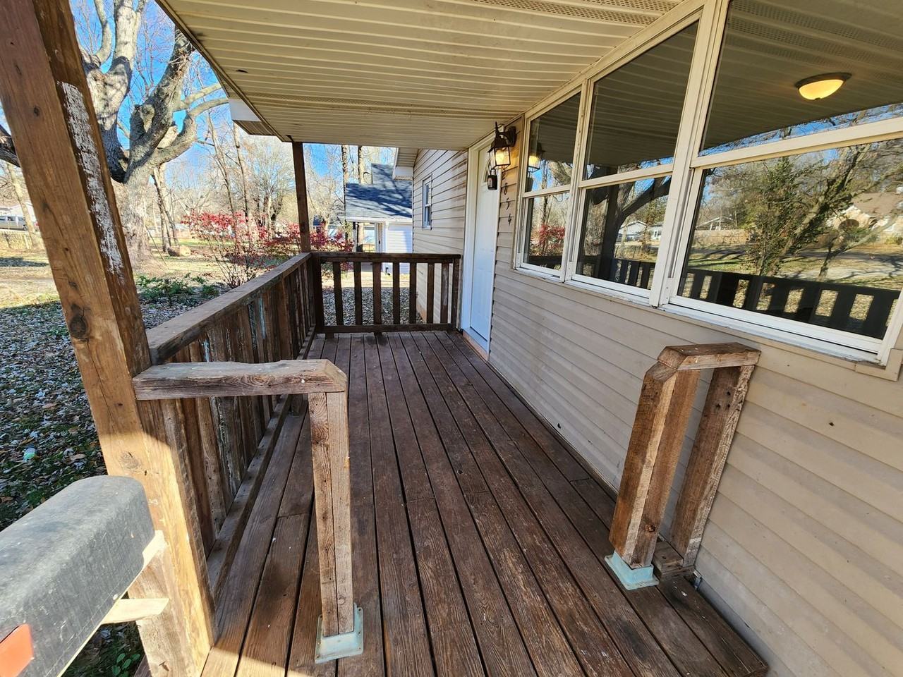 2854 W Walnut St - Photo 2 of 27