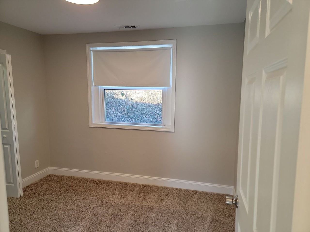 206 Olive St - Photo 2 of 10