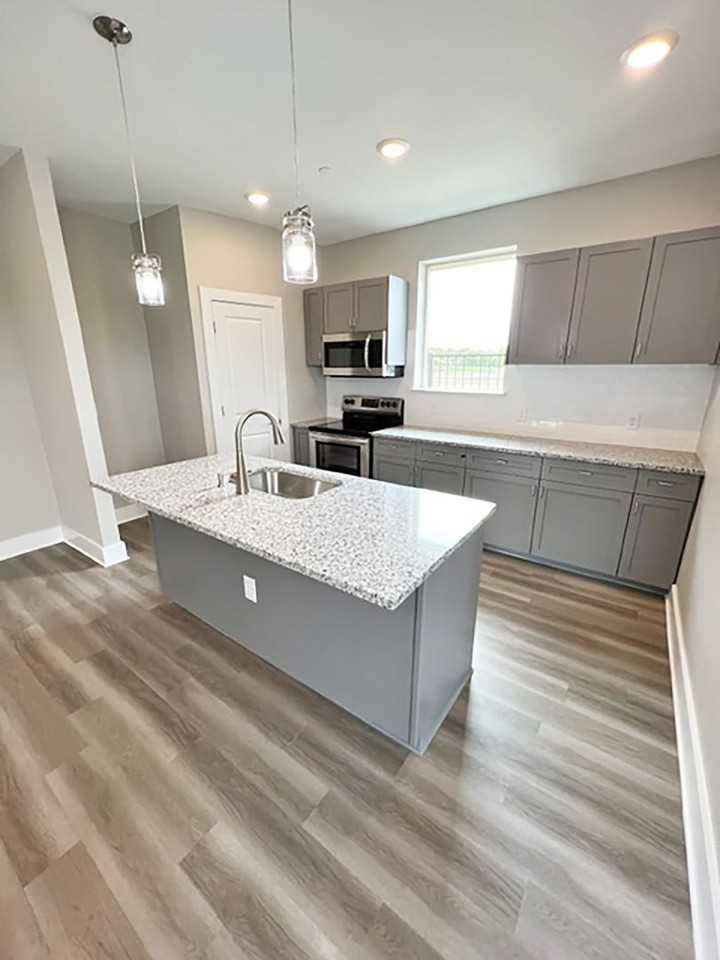 3601 Bonnie Brae St - Photo 2 of 29