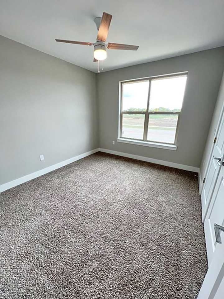 3601 Bonnie Brae St - Photo 6 of 29