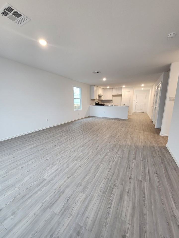 6013 Companion Loop - Photo 6 of 46