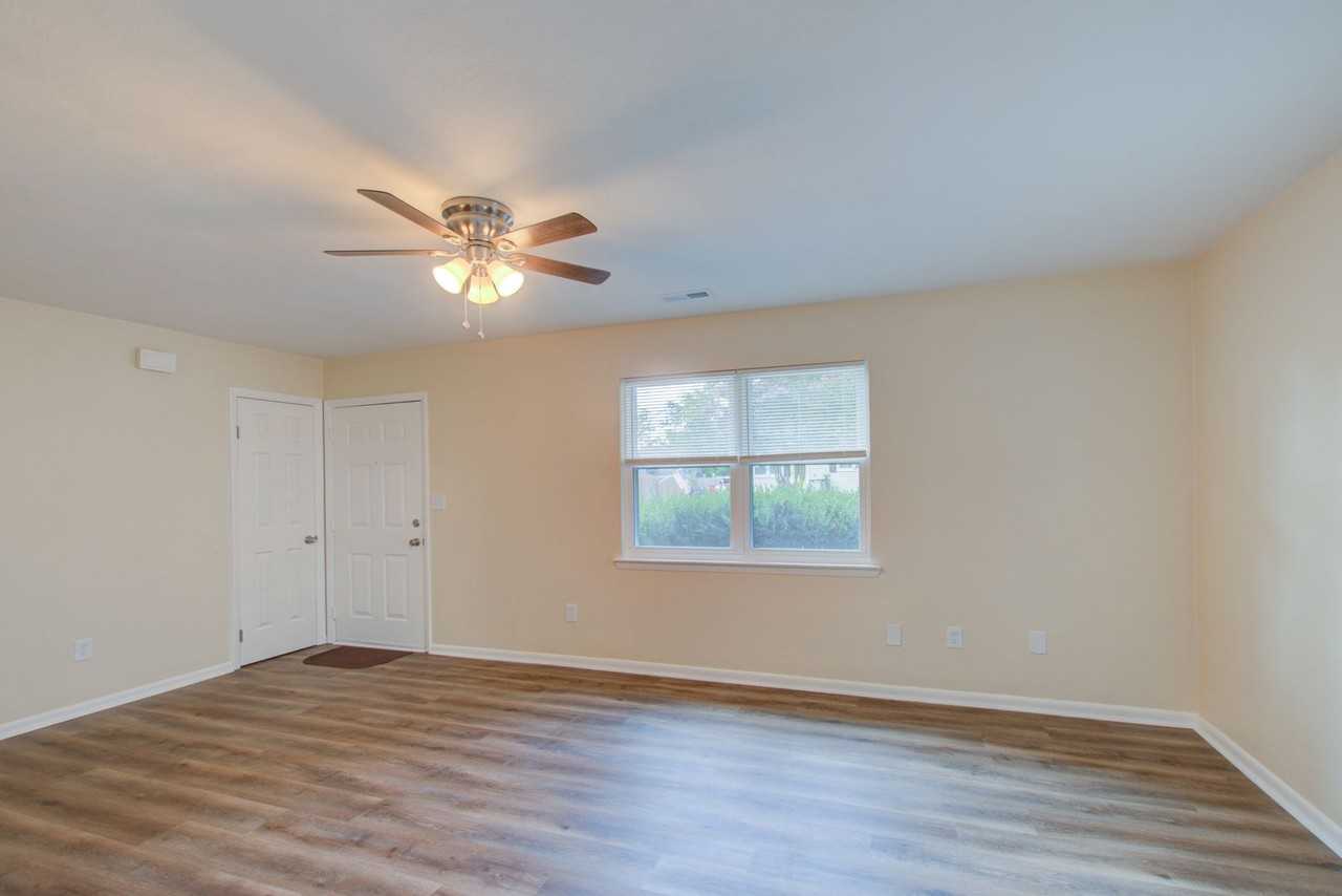 3216 Humboldt St - Photo 3 of 42