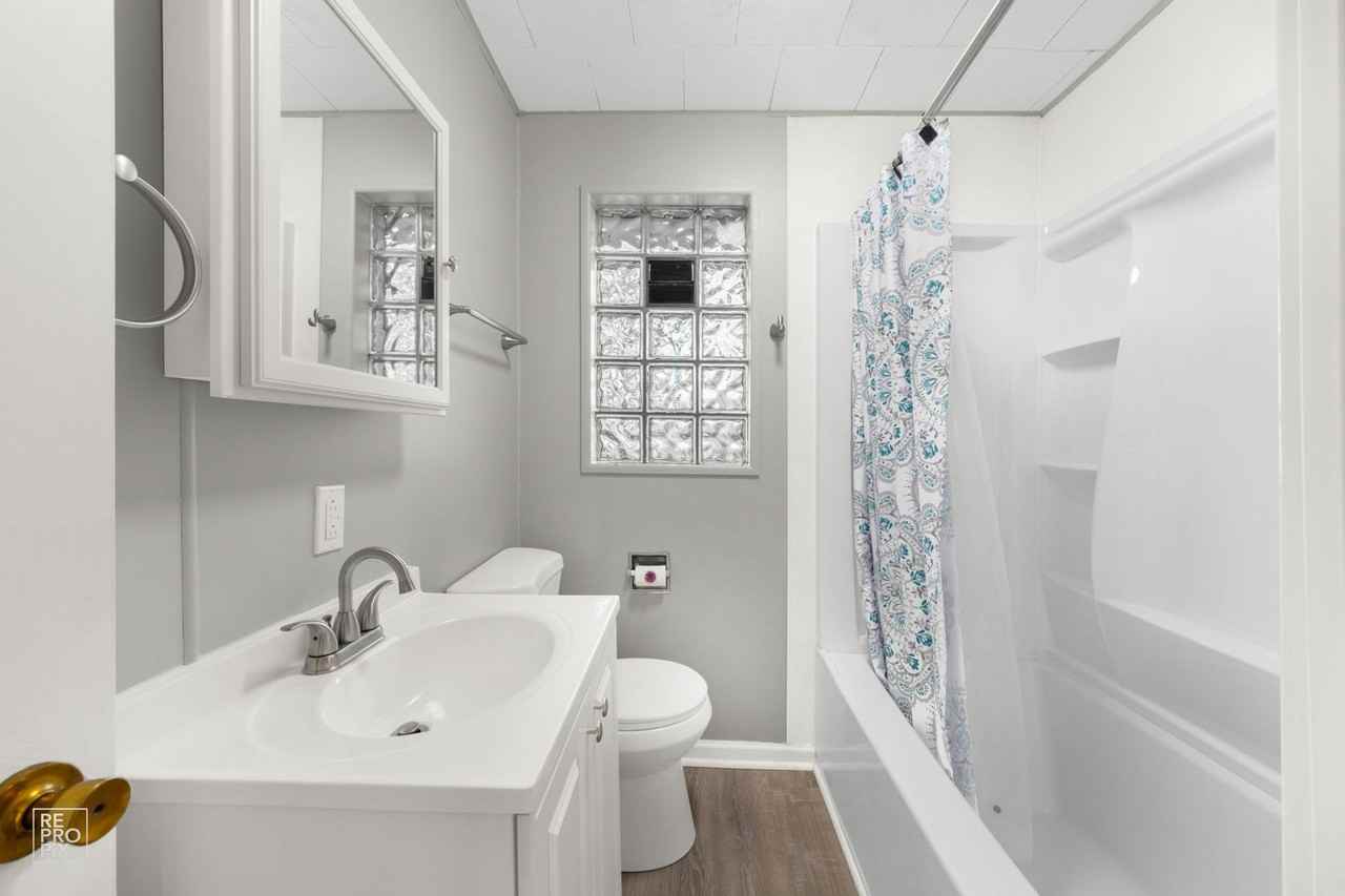 32857 N Alleghany Rd - Photo 5 of 11