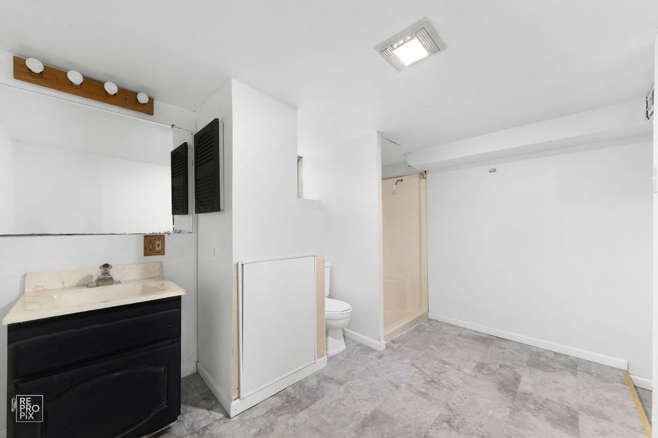 32857 N Alleghany Rd - Photo 7 of 11