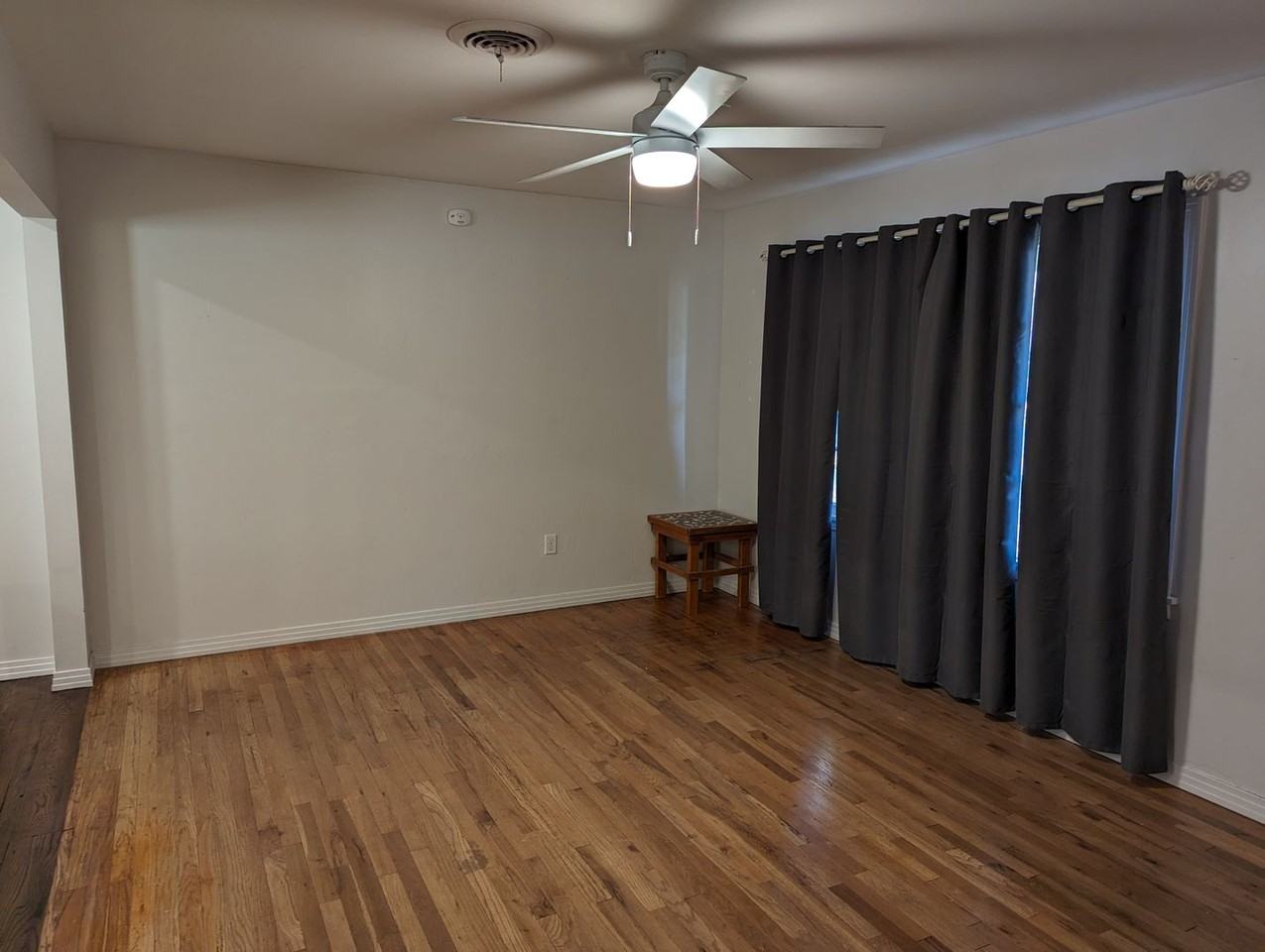 4603 32nd St - Photo 3 of 18