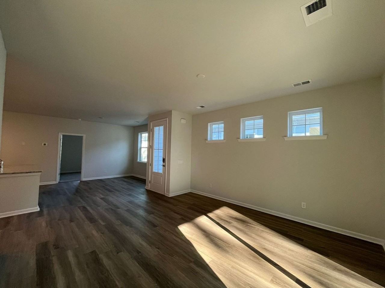 149 Holloway Hl - Photo 5 of 17