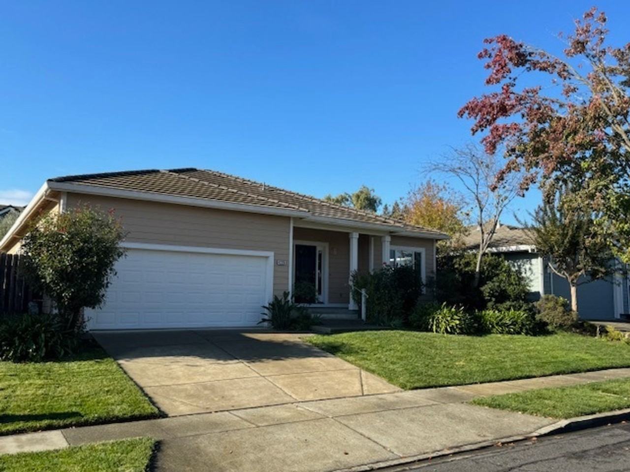 4229 Grapevine Dr - Photo 2 of 38