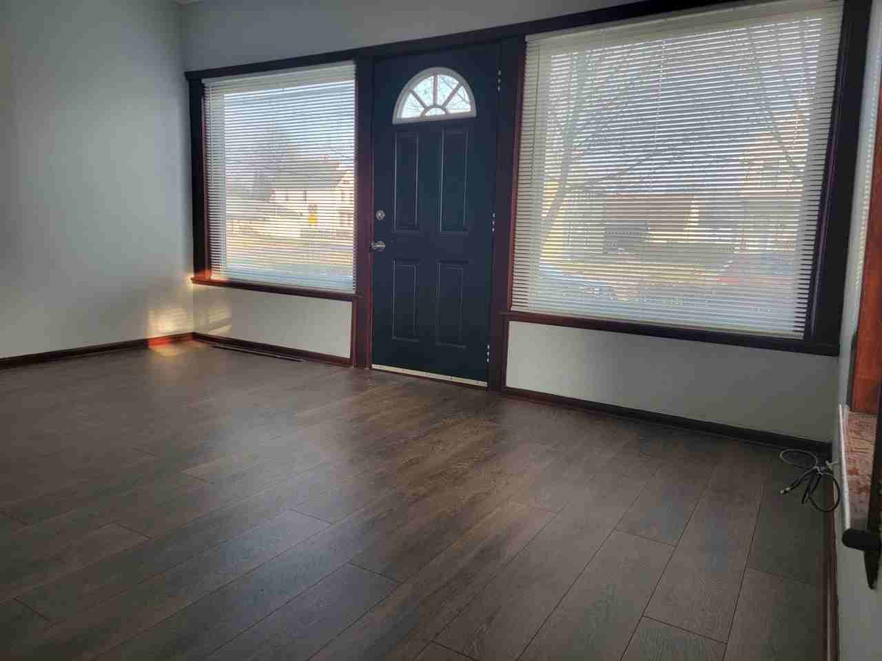 20 E Courtney St - Photo 3 of 7