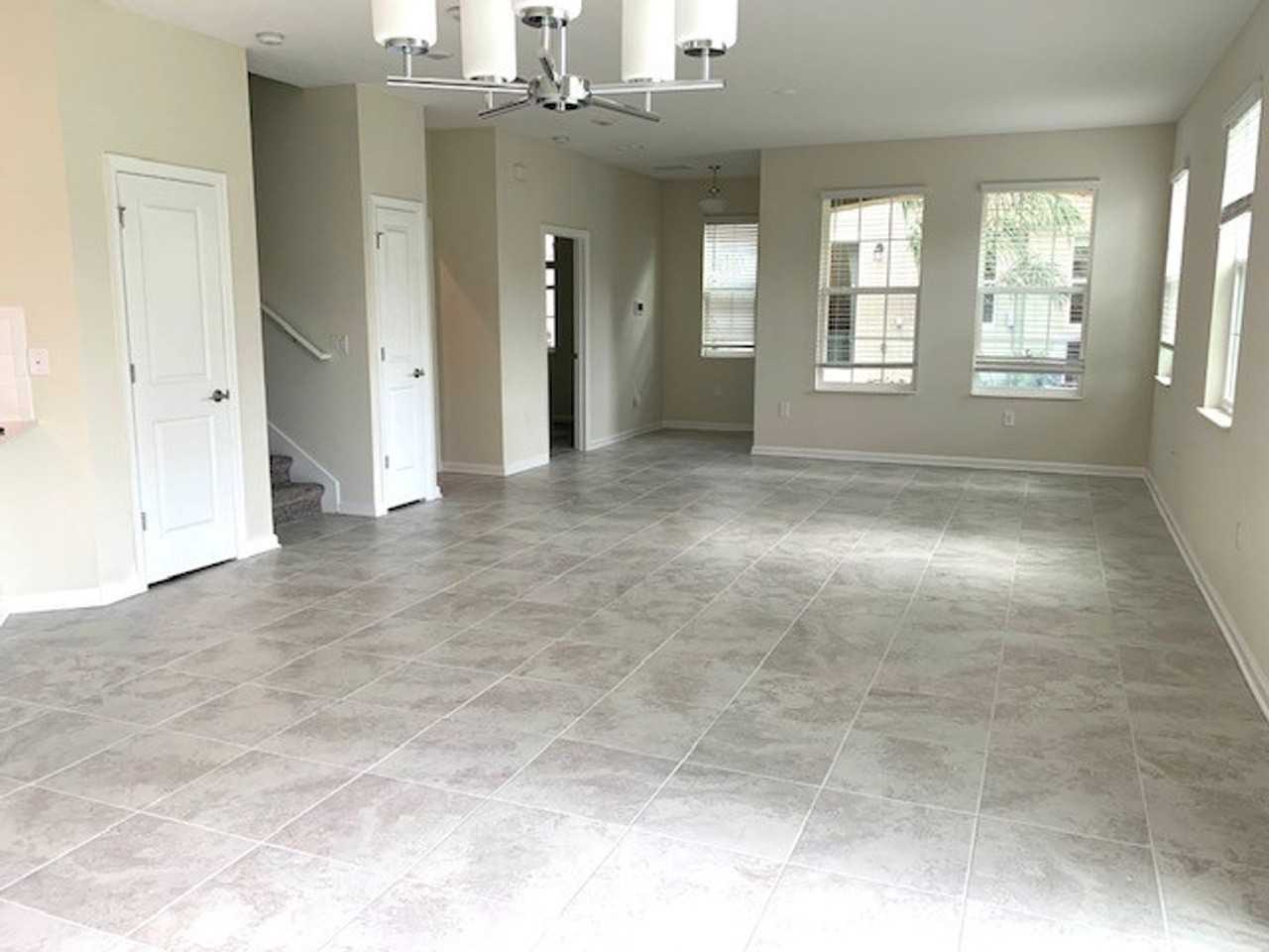 1302 Shinnecock Hills Dr - Photo 3 of 16