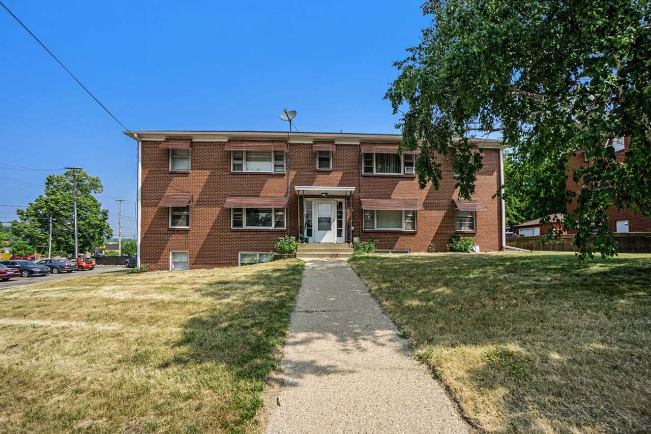 103 Devon Ave - Photo 2 of 17