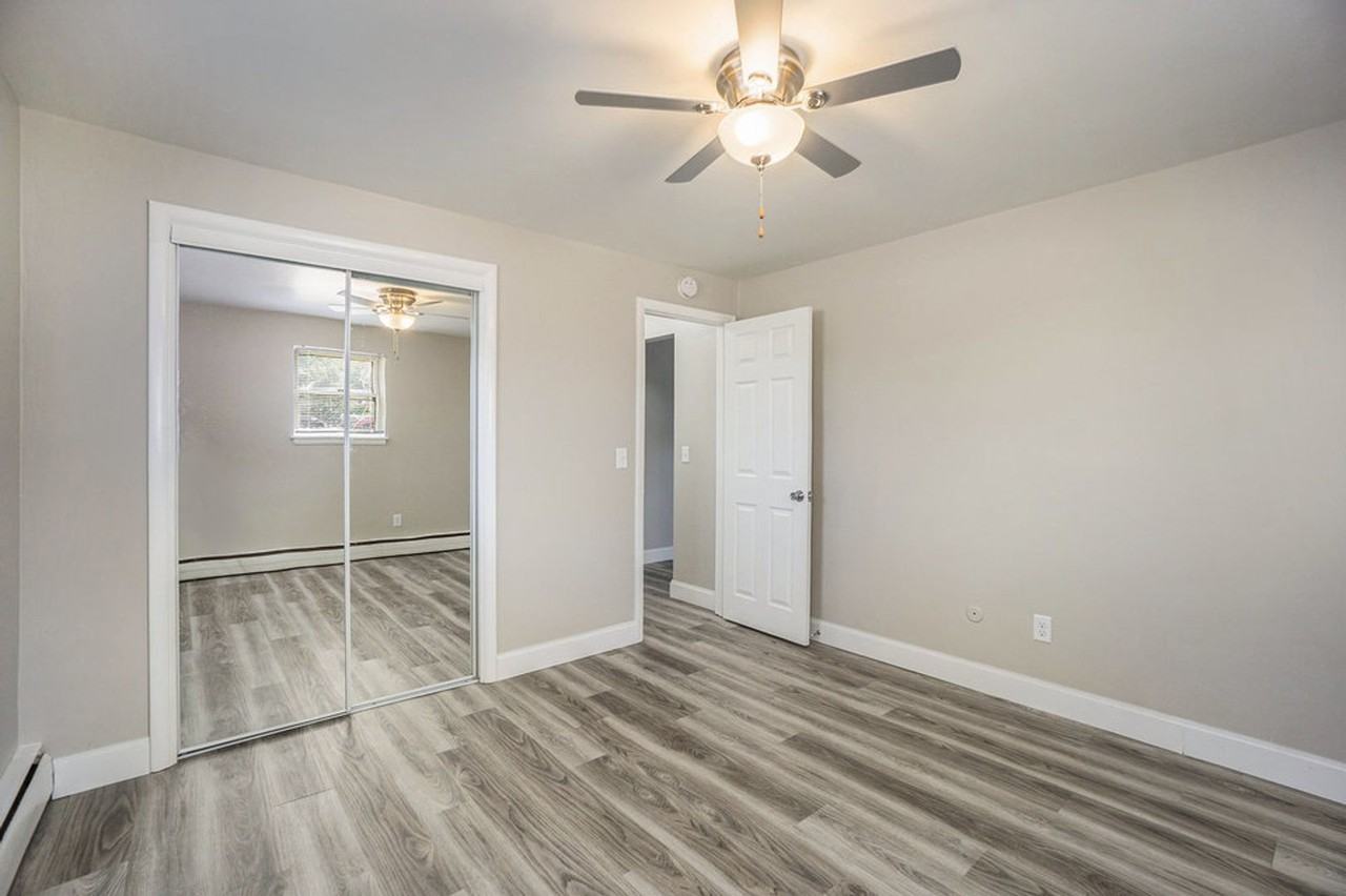 103 Devon Ave - Photo 7 of 17