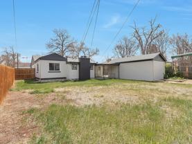 1655 Oakland St - Photo 1 of 1