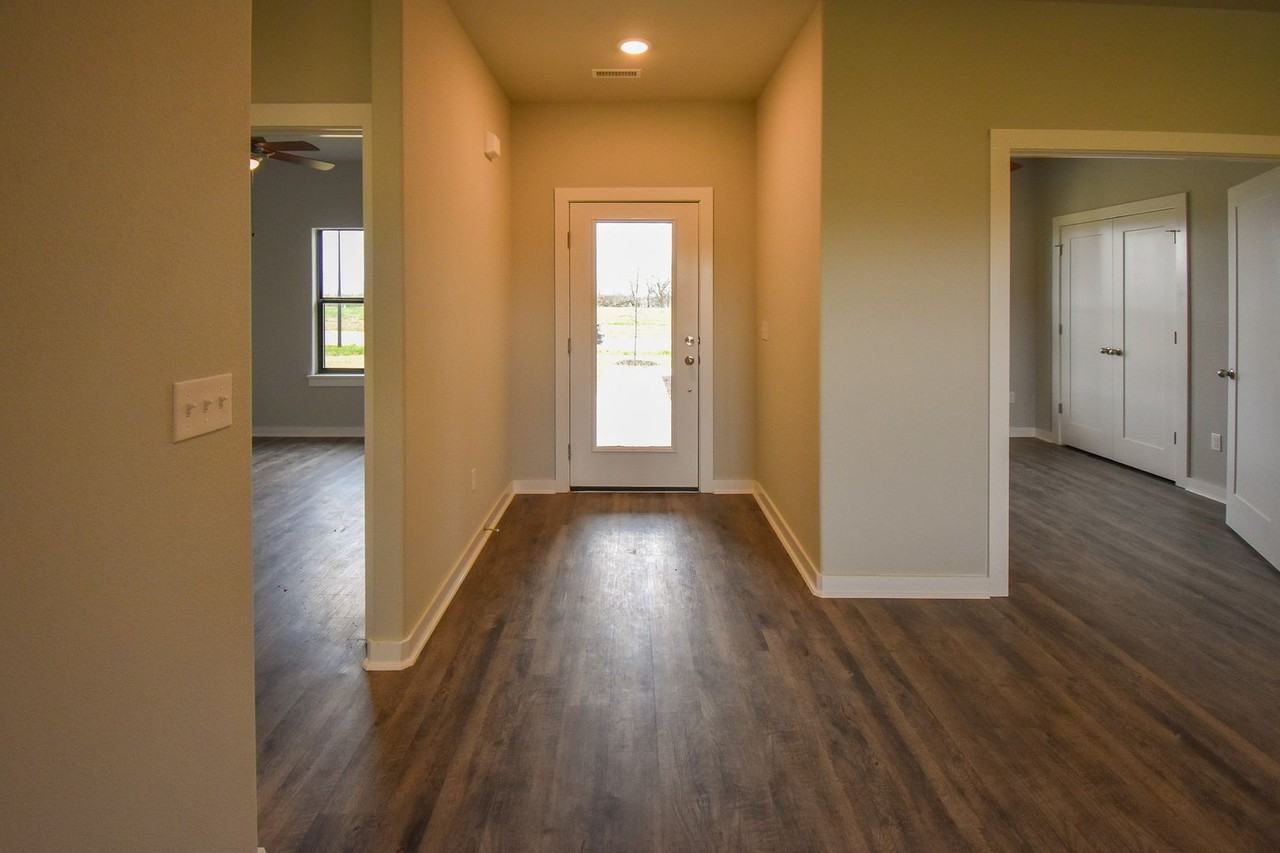 340 N Otoe St - Photo 2 of 30