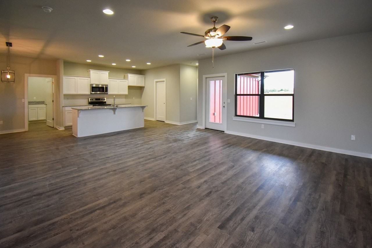 340 N Otoe St - Photo 3 of 30