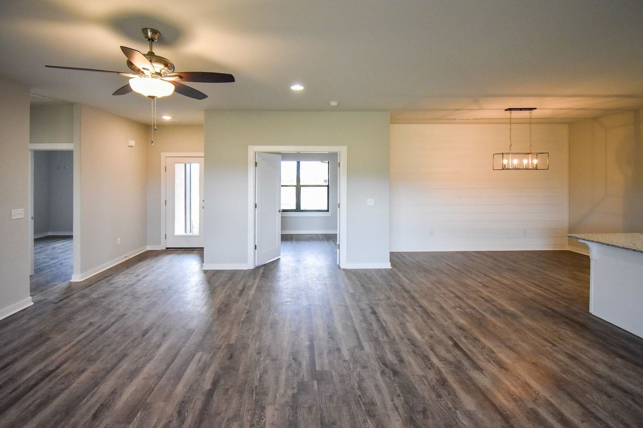 340 N Otoe St - Photo 5 of 30