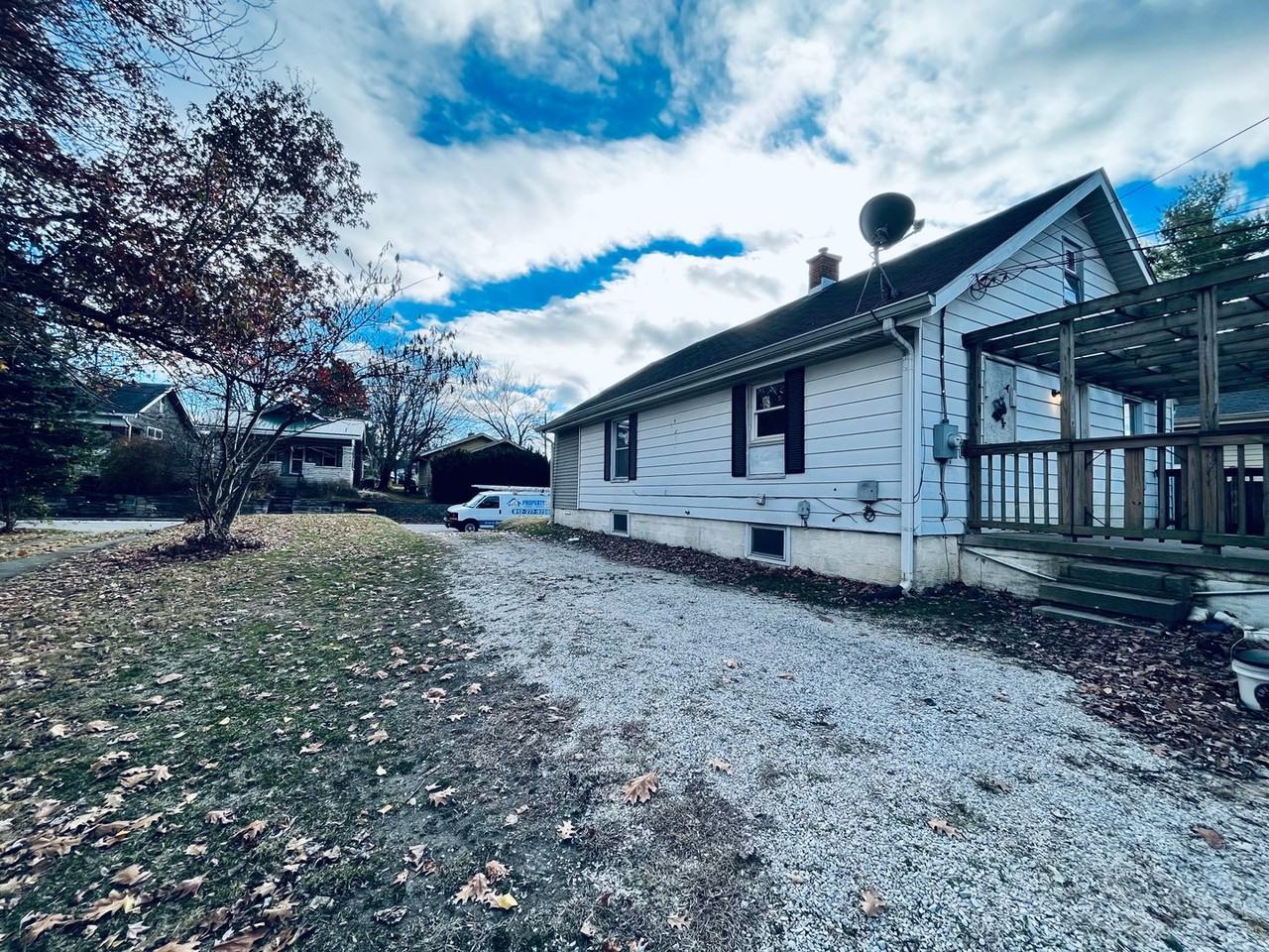 1422 S Lincoln St - Photo 6 of 13