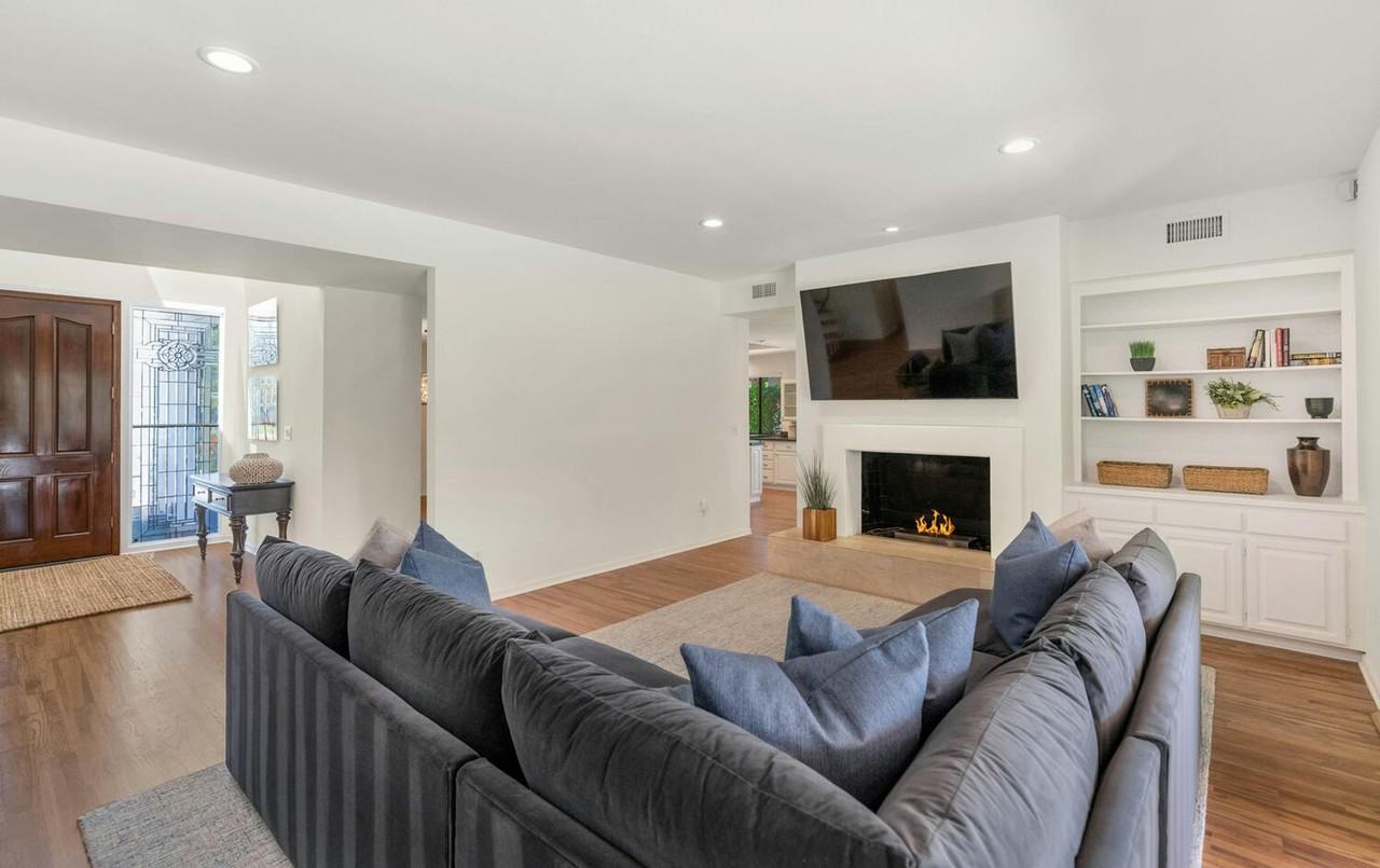 4219 North 62nd Street - Photo 4 of 38