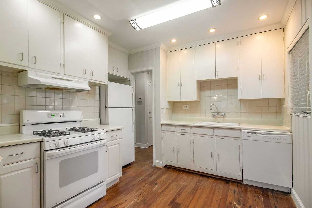 2026 N Decatur Rd Ne - Photo 7 of 24