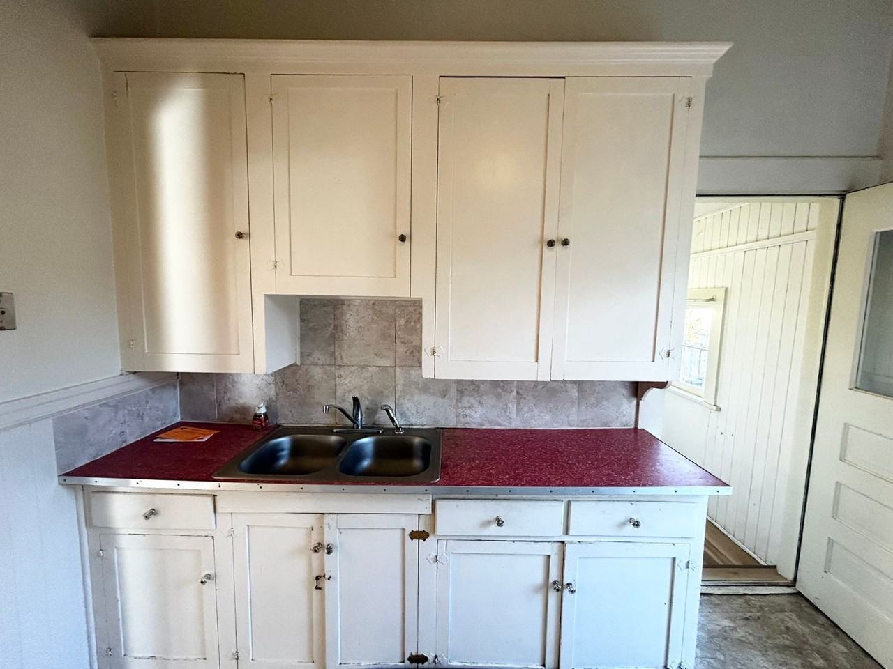 4053 Se Boise St - Photo 3 of 16