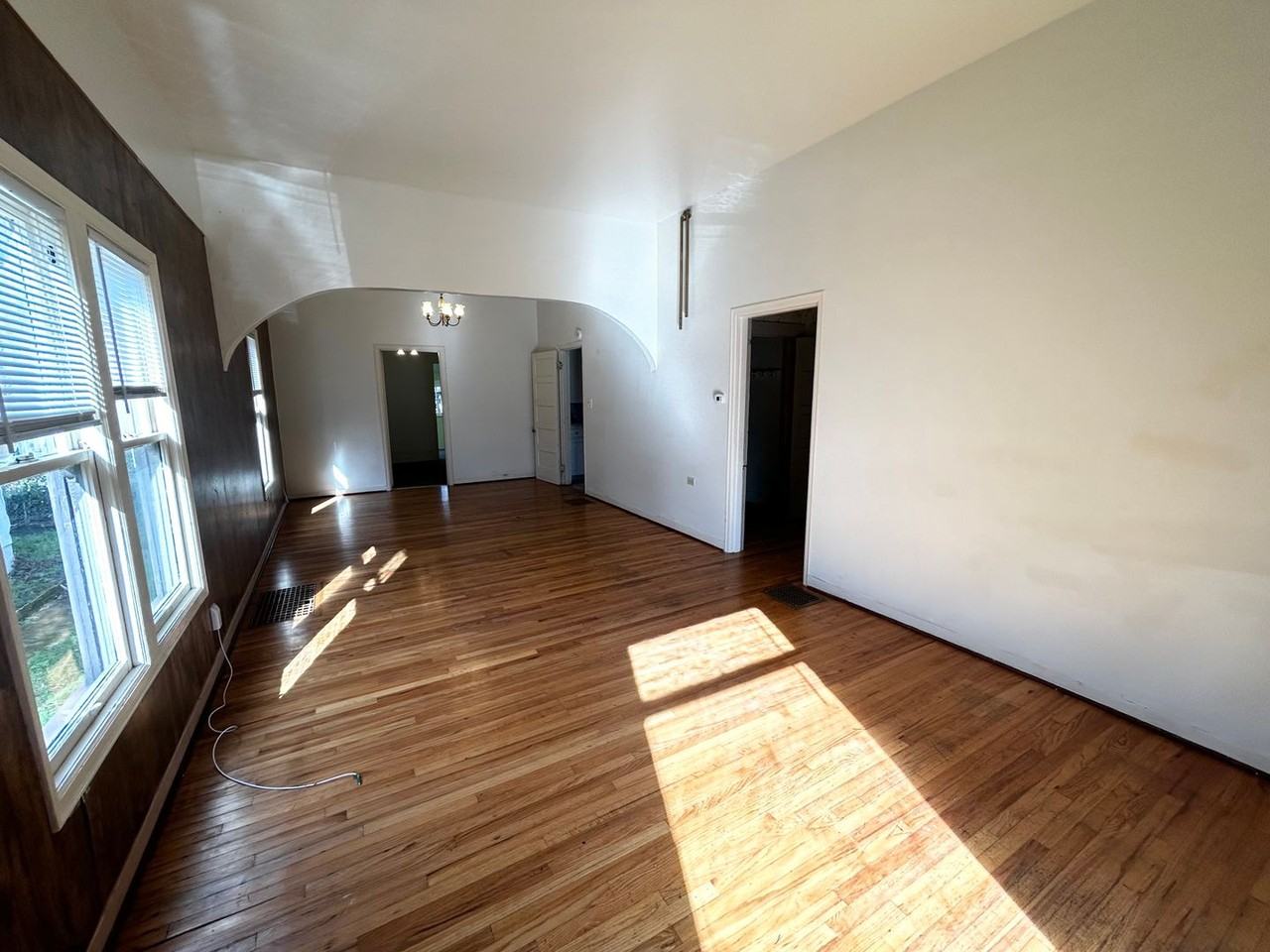 4053 Se Boise St - Photo 6 of 16