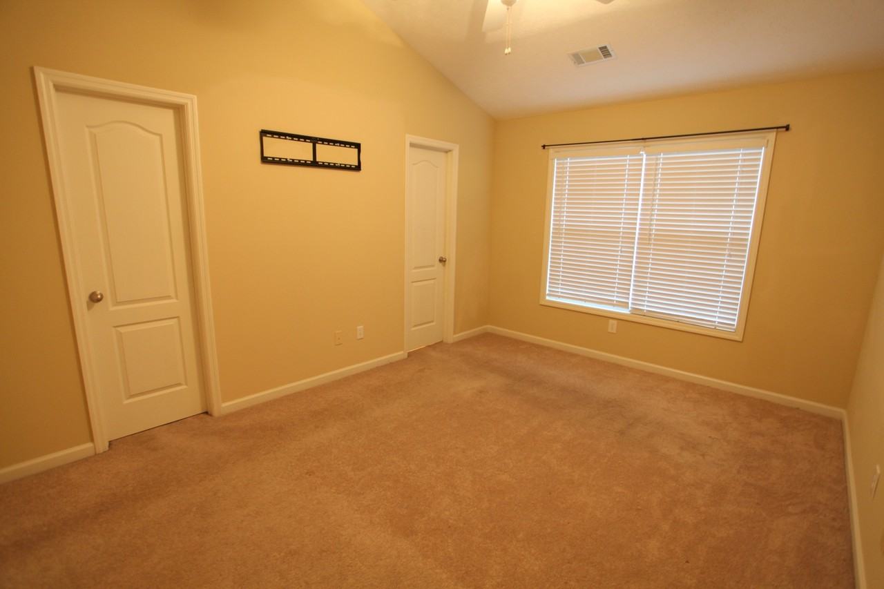 2123 Cobblestone Dr - Photo 6 of 13