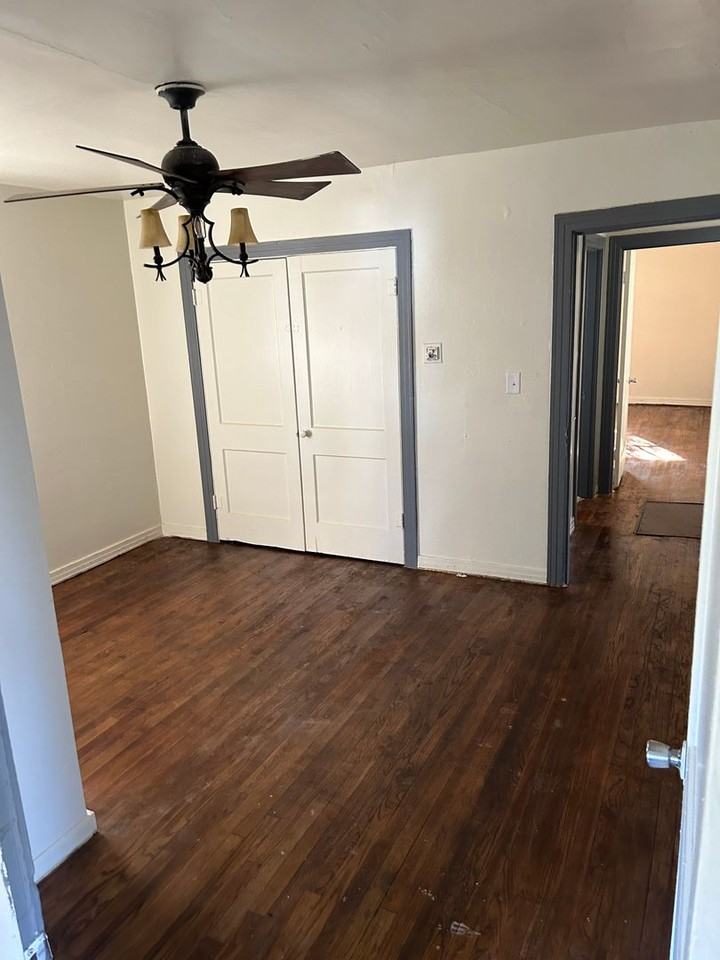3407 Lillian St - Photo 2 of 8