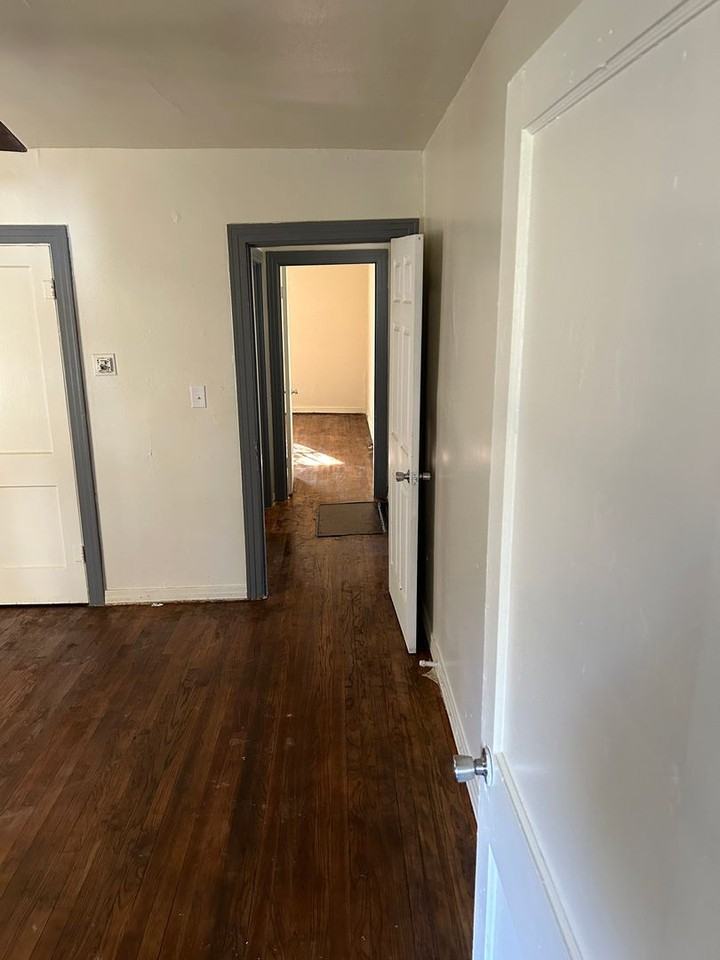 3407 Lillian St - Photo 3 of 8
