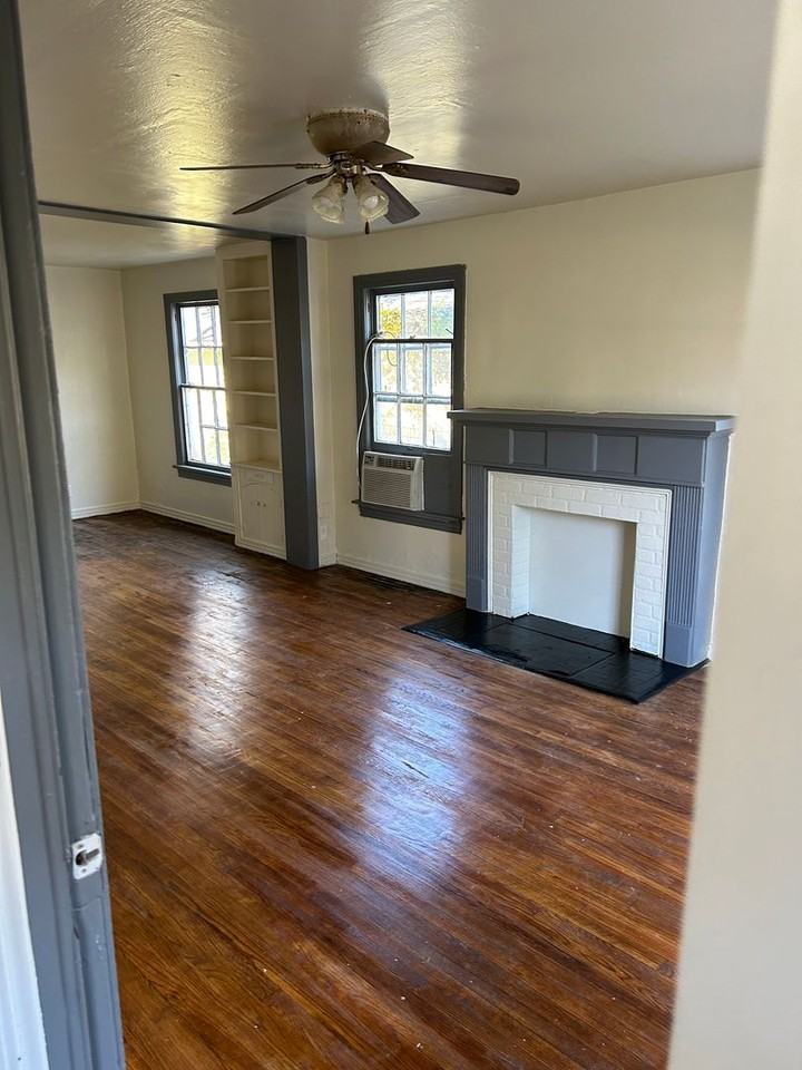 3407 Lillian St - Photo 4 of 8