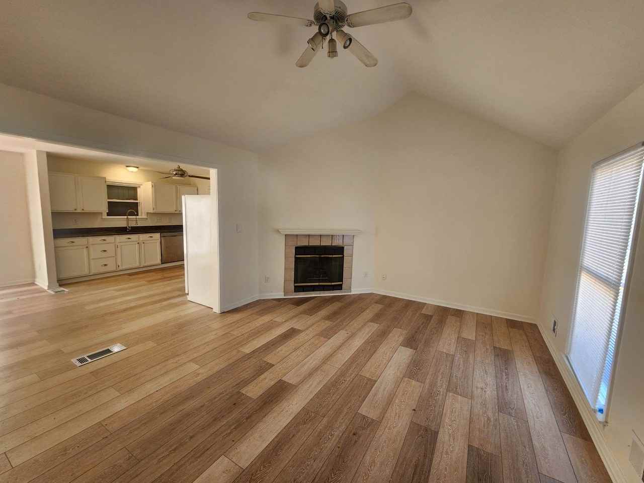 11100 Lincoln Way - Photo 3 of 24