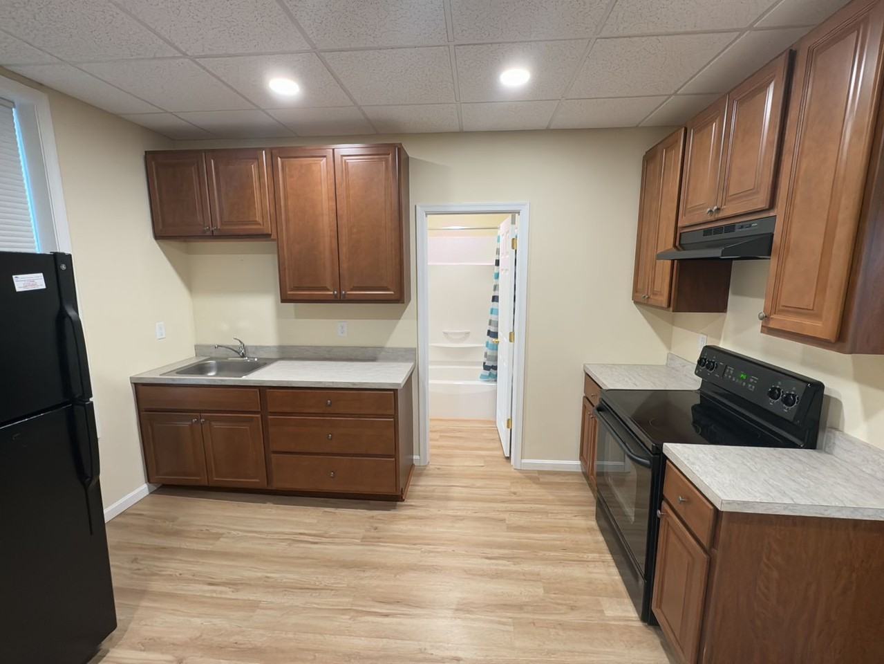 114 S Main St - Photo 2 of 9