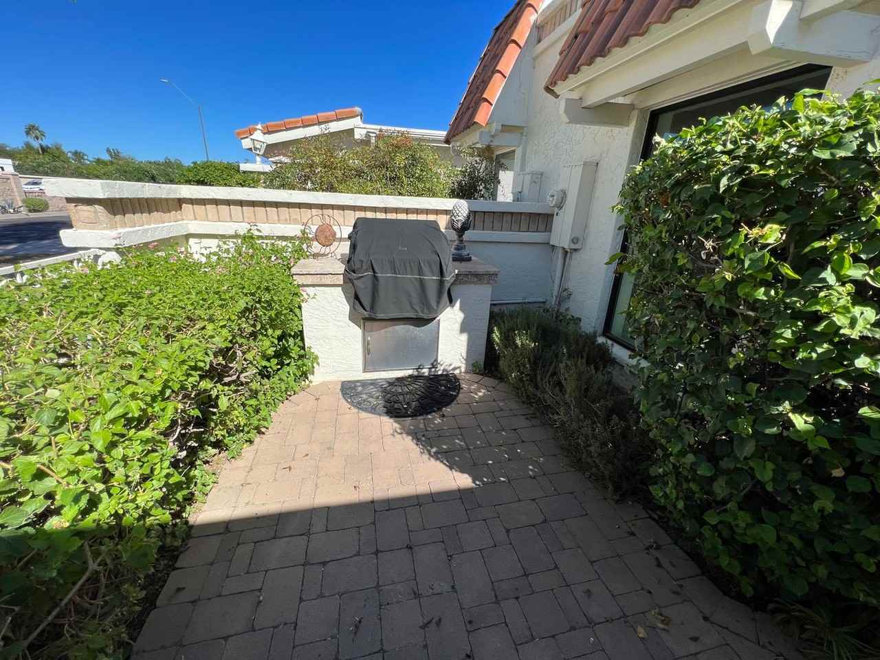 11443 N 56th St - Photo 3 of 36