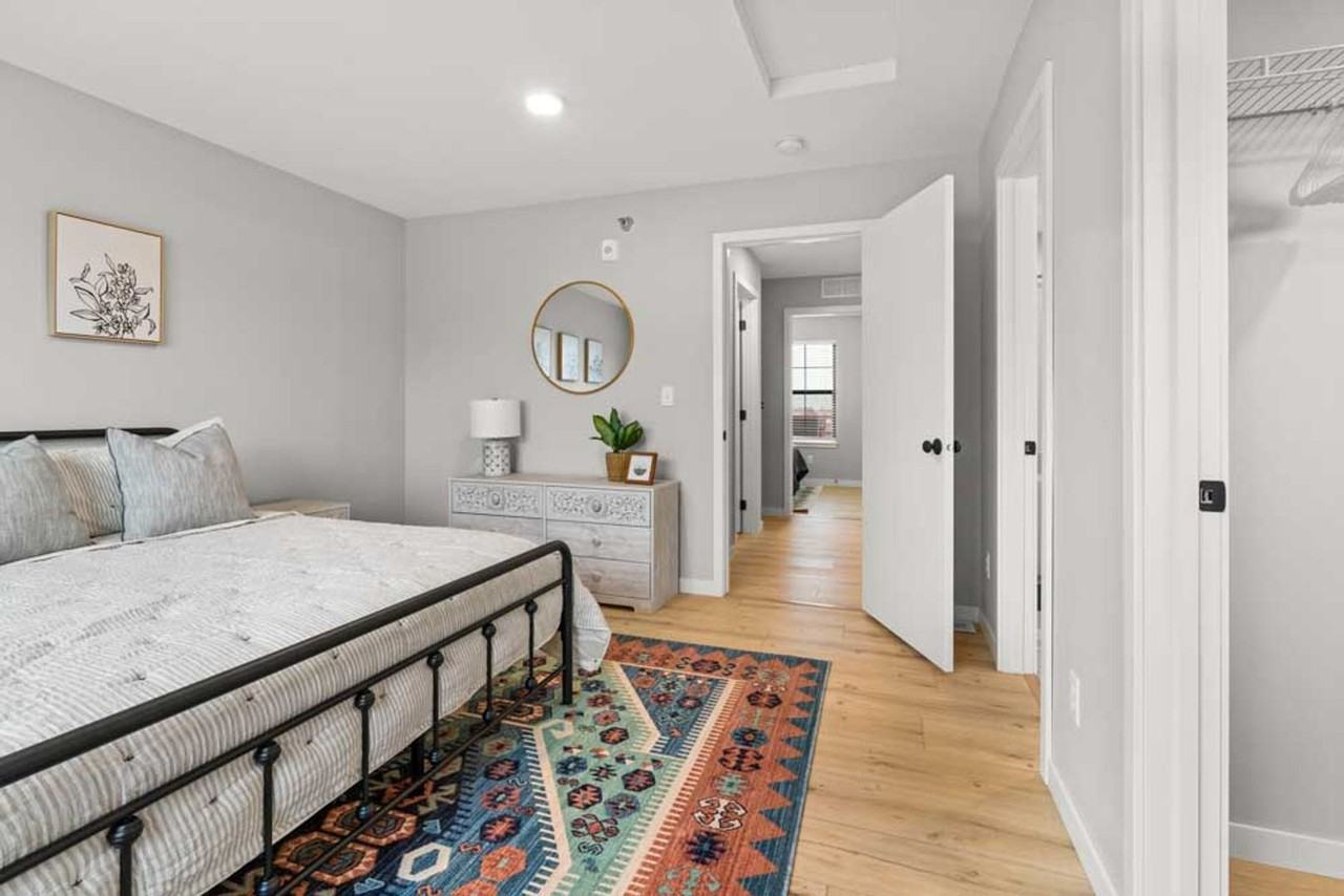 150 S 15th St - Photo 6 of 38